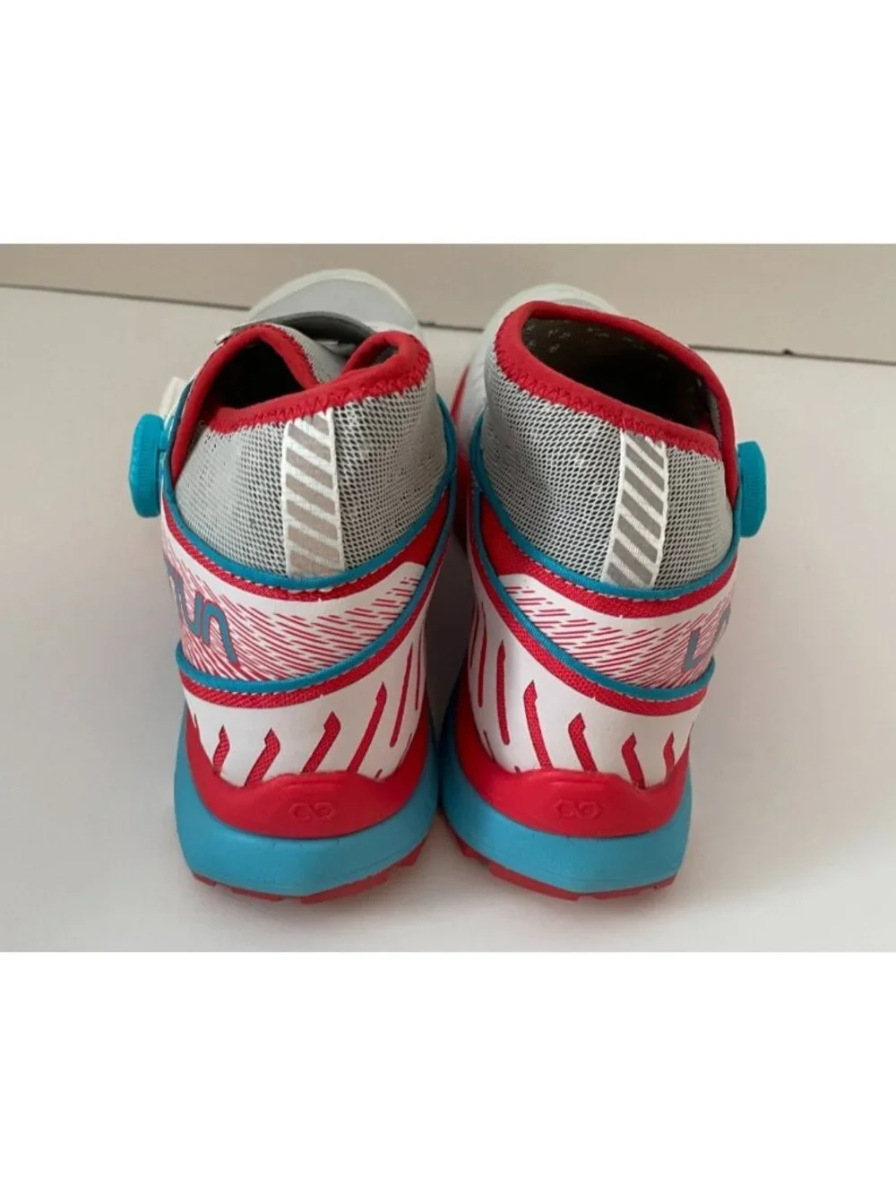 La Sportiva Jackal II Boa Women Size 9.5 Mountain Running Shoes Hibiscus - NEW